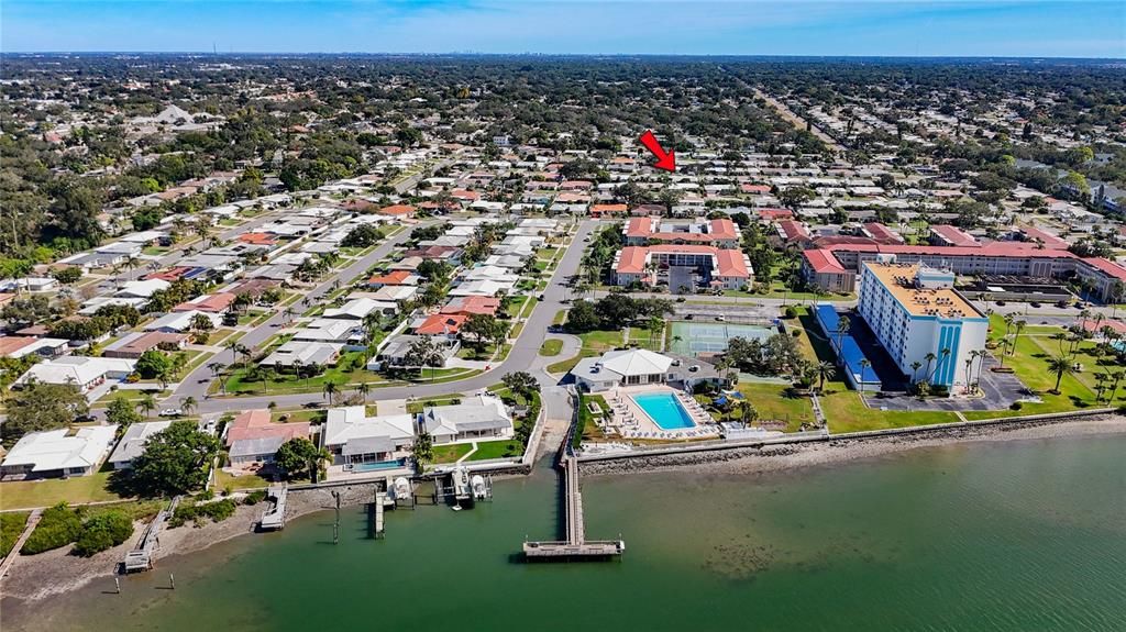 En Venta: $549,900 (3 camas, 3 baños, 2298 Pies cuadrados)