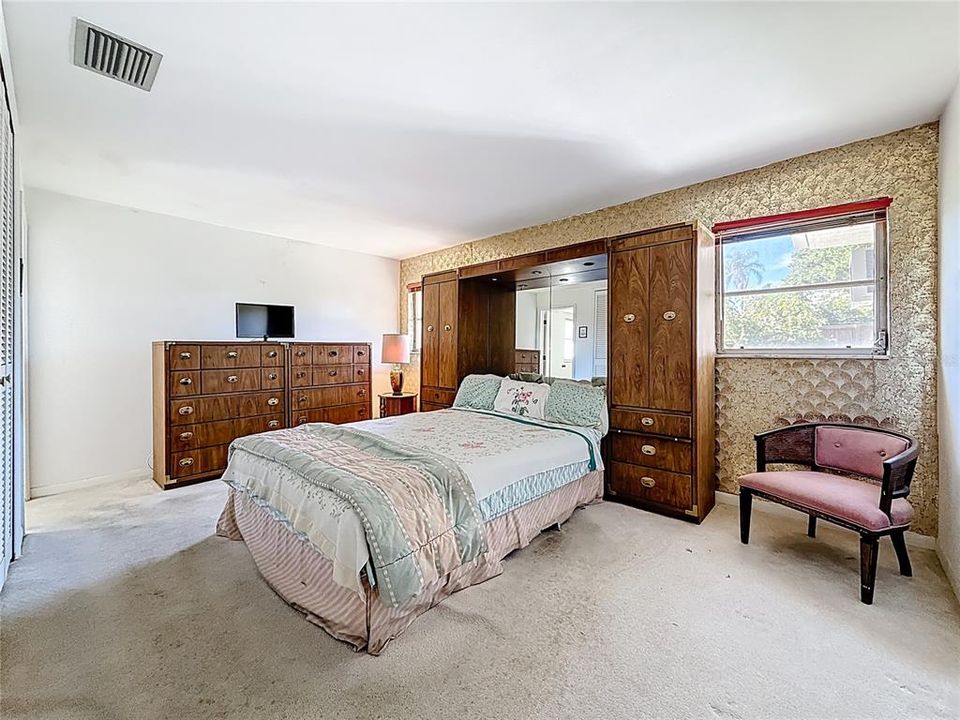 En Venta: $549,900 (3 camas, 3 baños, 2298 Pies cuadrados)