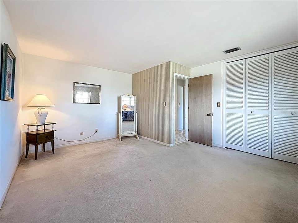 En Venta: $549,900 (3 camas, 3 baños, 2298 Pies cuadrados)