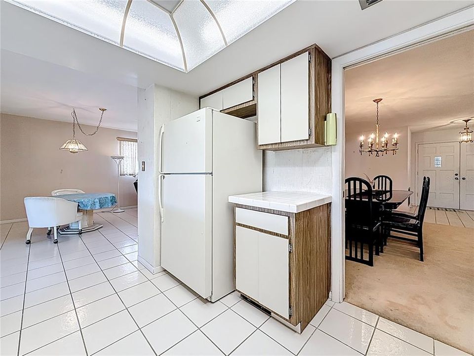 En Venta: $549,900 (3 camas, 3 baños, 2298 Pies cuadrados)