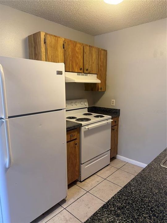 For Rent: $795 (1 beds, 1 baths, 700 Square Feet)