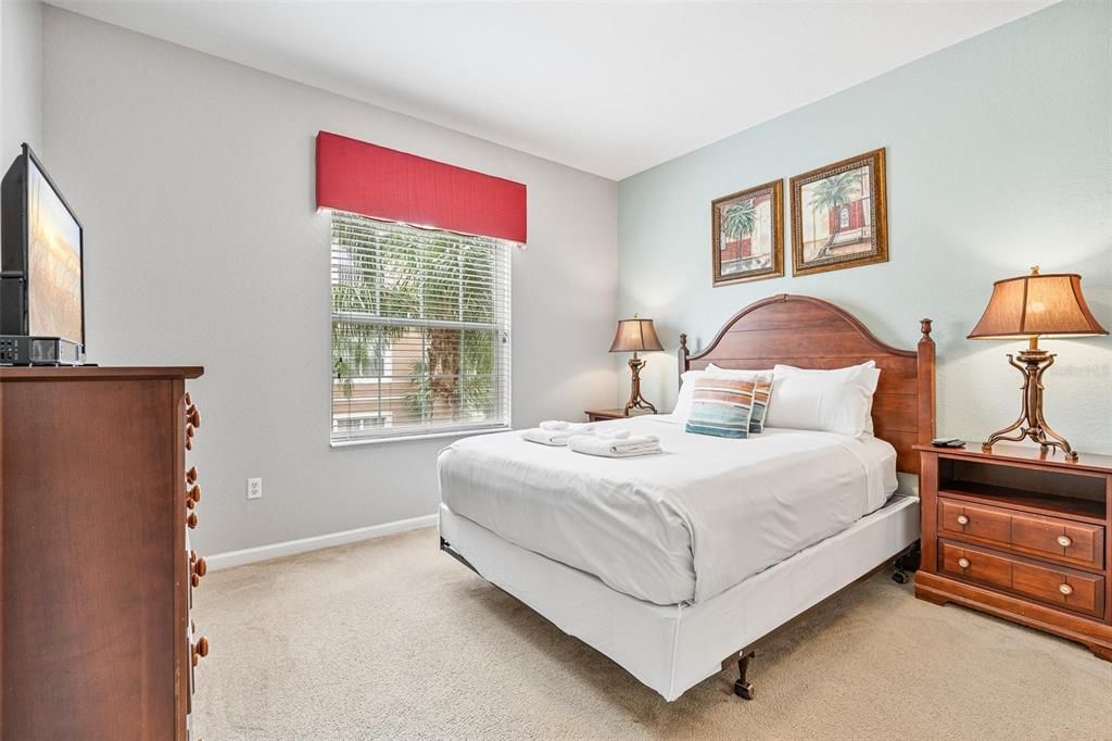 合同活跃: $629,999 (2 贝兹, 2 浴室, 2097 平方英尺)