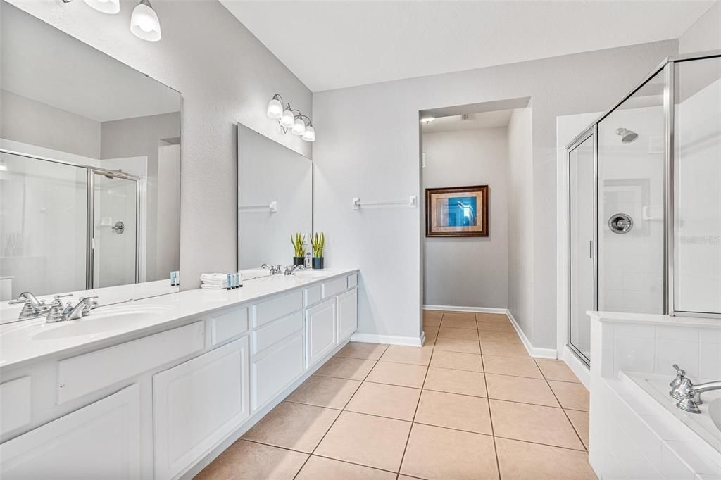 合同活跃: $629,999 (2 贝兹, 2 浴室, 2097 平方英尺)