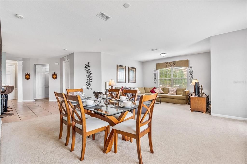 合同活跃: $629,999 (2 贝兹, 2 浴室, 2097 平方英尺)