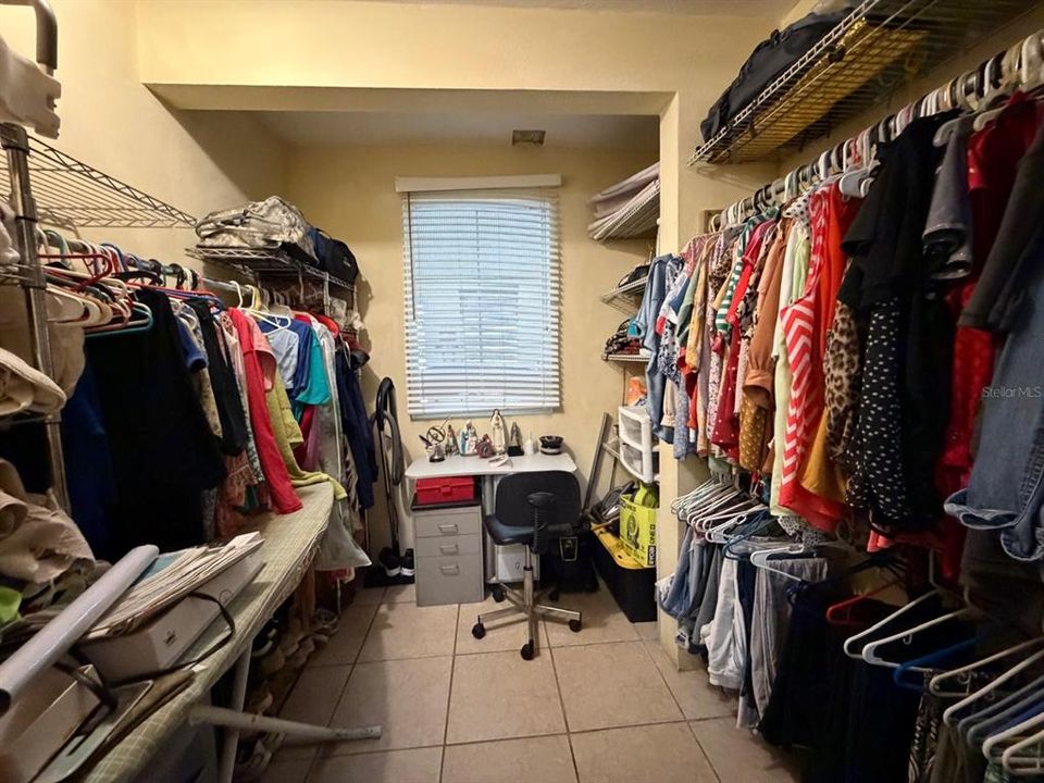 Под контрактом: $410,000 (4 спален, 3 ванн, 1668 Квадратных фут)