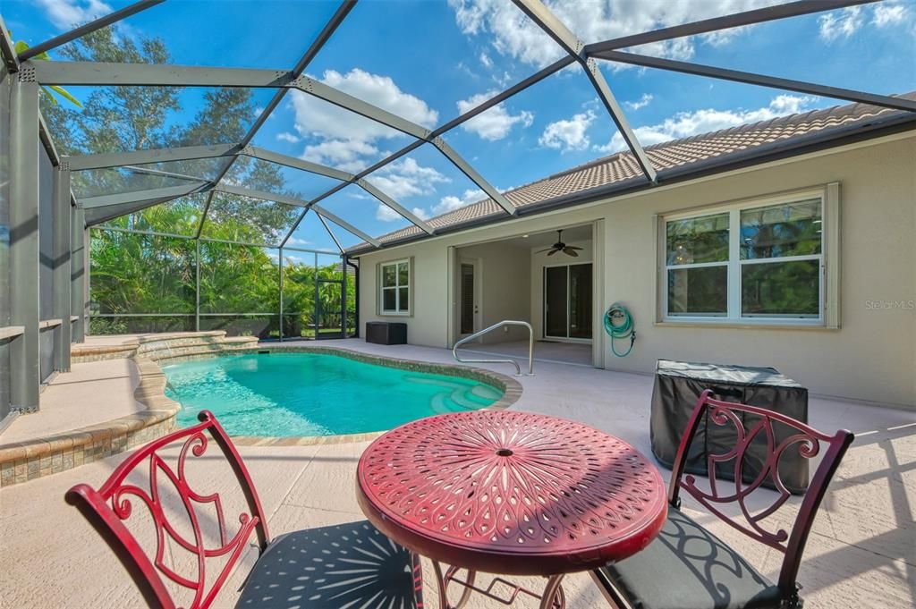 En Venta: $470,000 (3 camas, 3 baños, 2194 Pies cuadrados)