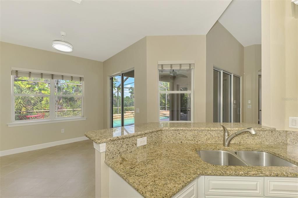 En Venta: $470,000 (3 camas, 3 baños, 2194 Pies cuadrados)