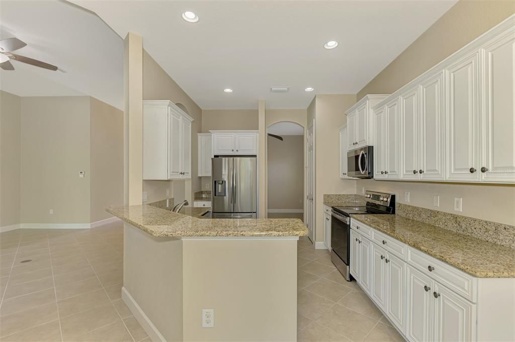 En Venta: $470,000 (3 camas, 3 baños, 2194 Pies cuadrados)