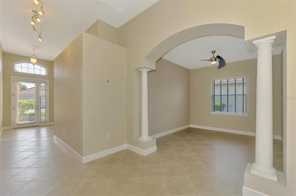 En Venta: $470,000 (3 camas, 3 baños, 2194 Pies cuadrados)