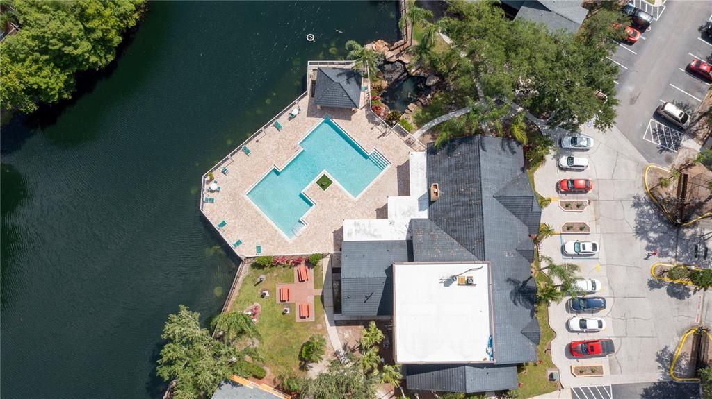 Под контрактом: $1,300 (2 спален, 1 ванн, 934 Квадратных фут)