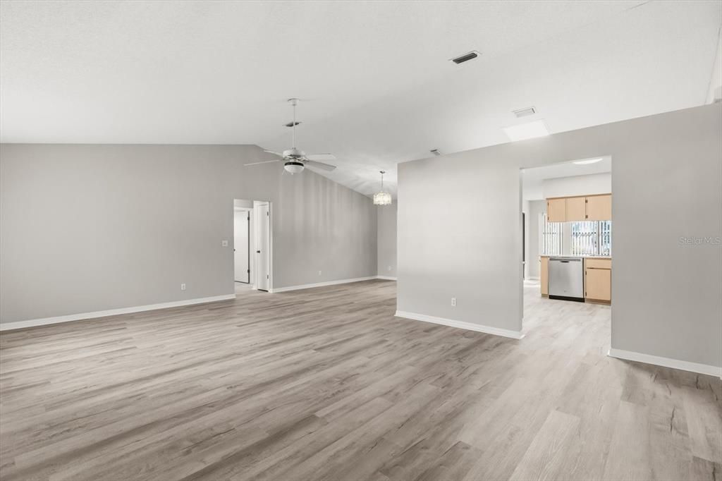 For Sale: $285,000 (3 beds, 2 baths, 1841 Square Feet)