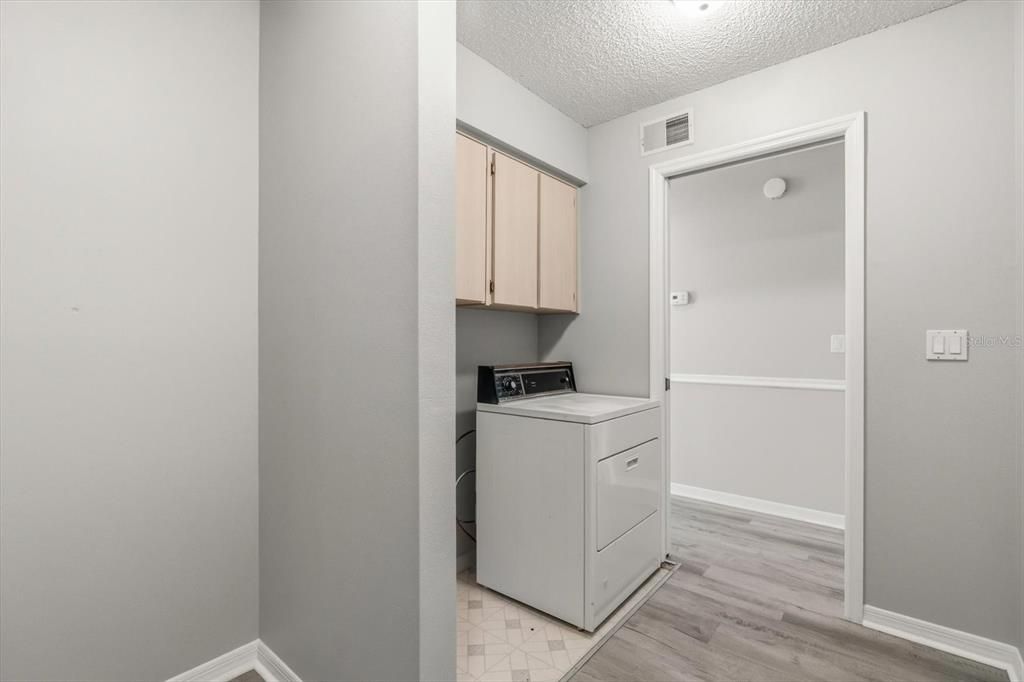 For Sale: $285,000 (3 beds, 2 baths, 1841 Square Feet)