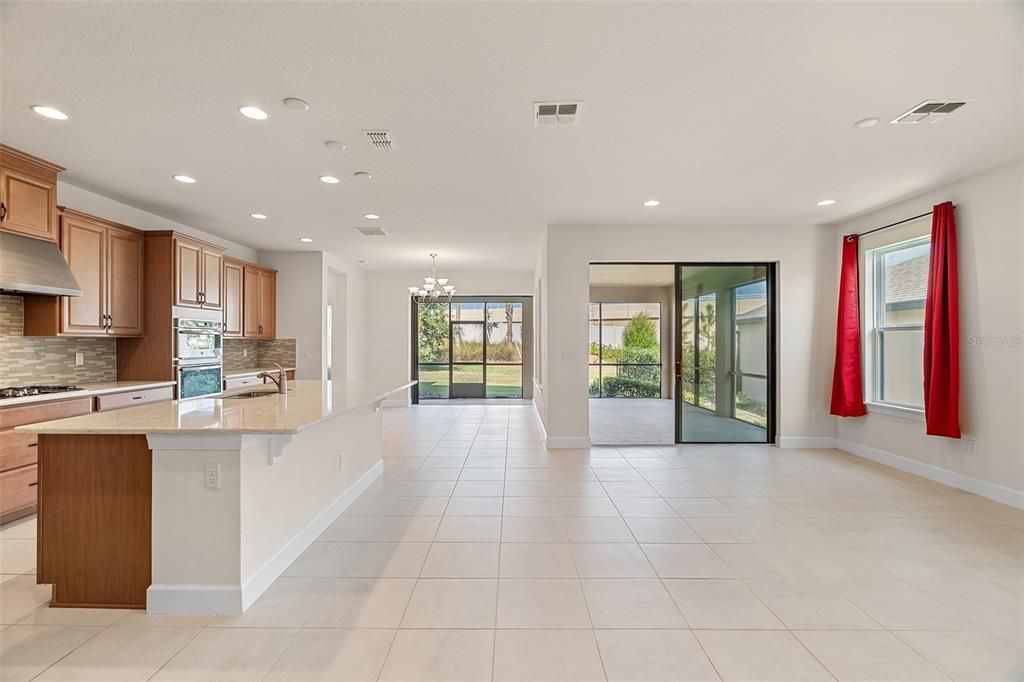 Activo con contrato: $500,000 (3 camas, 2 baños, 2193 Pies cuadrados)