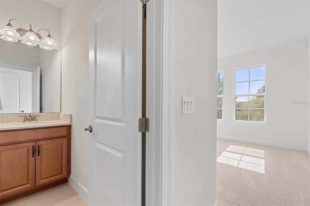 Activo con contrato: $500,000 (3 camas, 2 baños, 2193 Pies cuadrados)