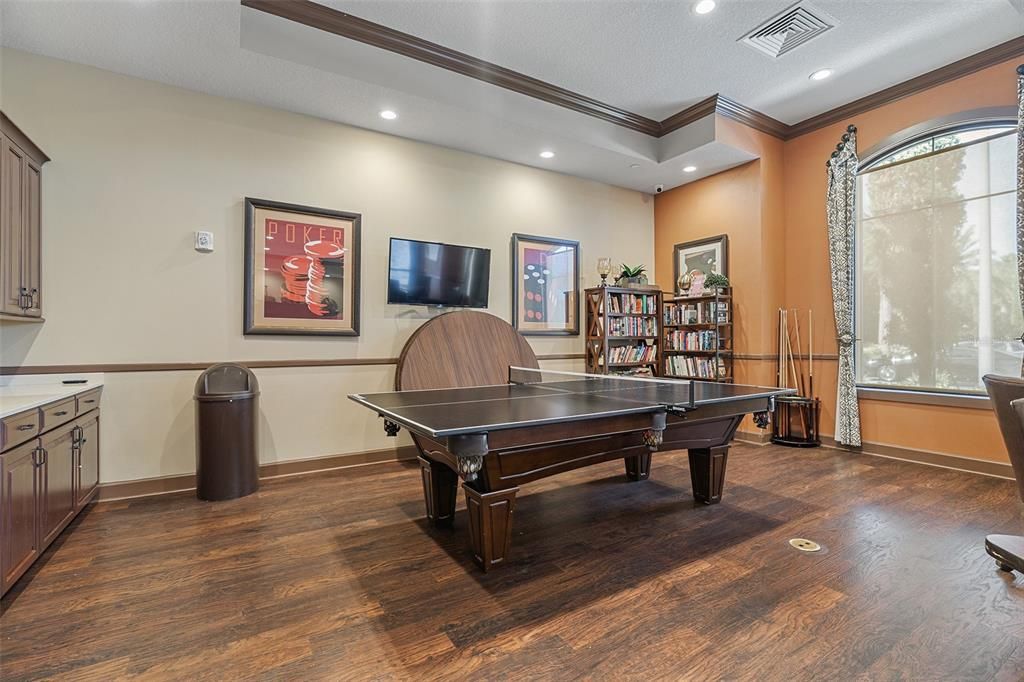 Activo con contrato: $500,000 (3 camas, 2 baños, 2193 Pies cuadrados)