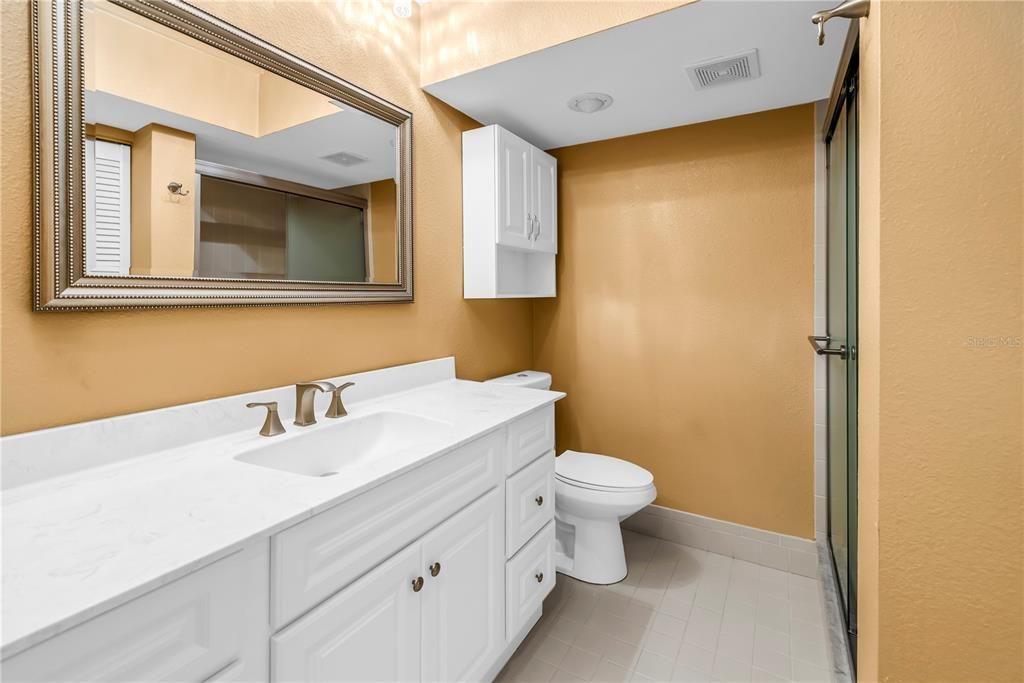 En Venta: $290,000 (2 camas, 2 baños, 1400 Pies cuadrados)