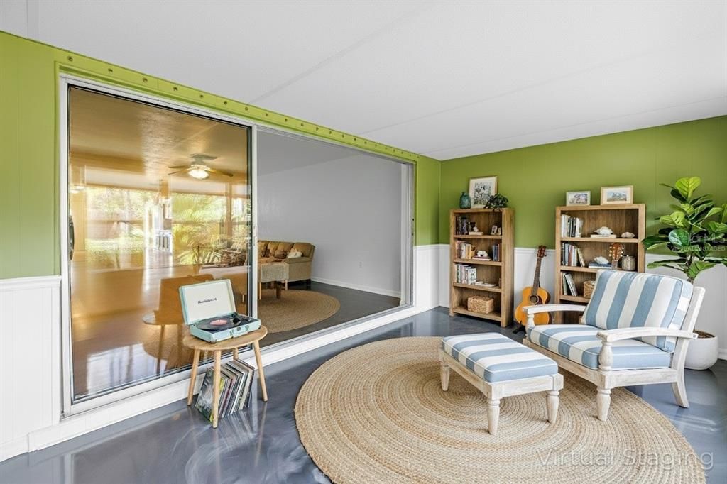 En Venta: $290,000 (2 camas, 2 baños, 1400 Pies cuadrados)