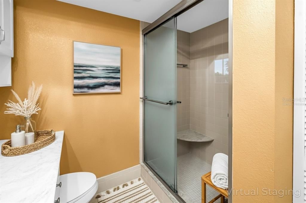 En Venta: $290,000 (2 camas, 2 baños, 1400 Pies cuadrados)