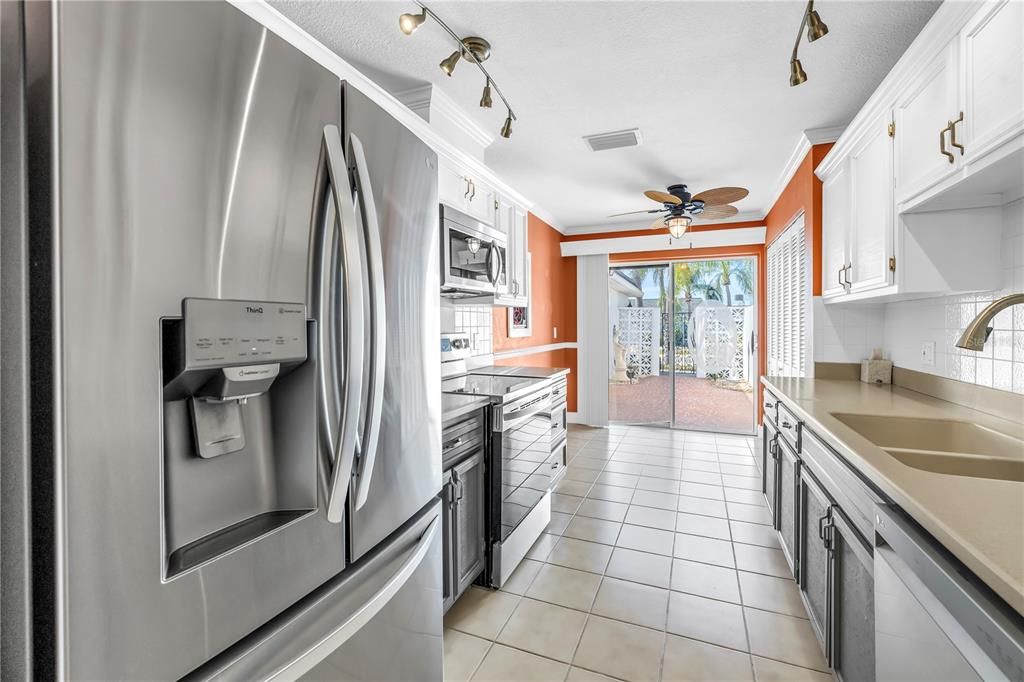 En Venta: $290,000 (2 camas, 2 baños, 1400 Pies cuadrados)