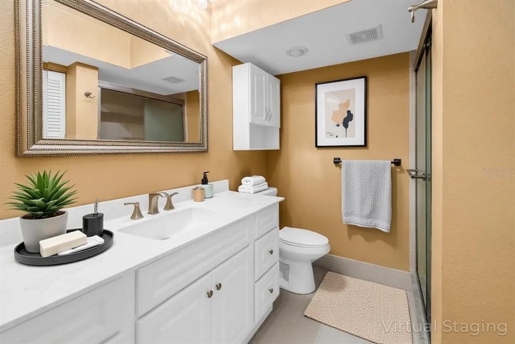 En Venta: $290,000 (2 camas, 2 baños, 1400 Pies cuadrados)