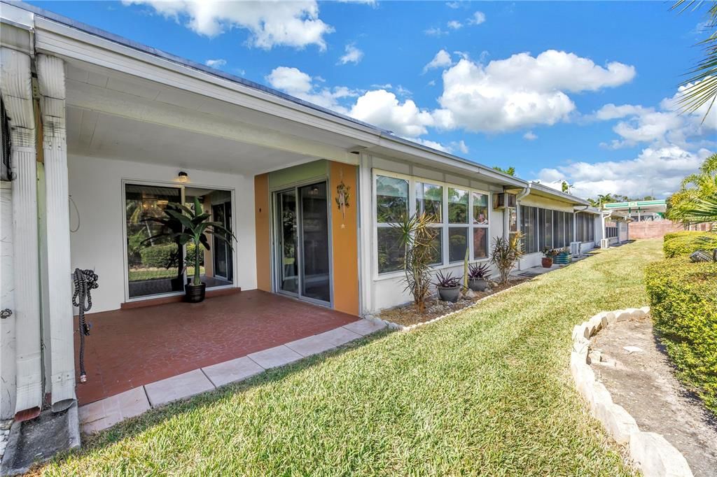 En Venta: $290,000 (2 camas, 2 baños, 1400 Pies cuadrados)