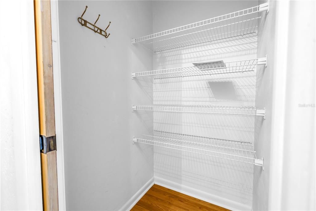 En Venta: $290,000 (2 camas, 2 baños, 1400 Pies cuadrados)