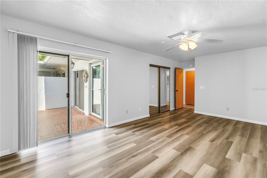 En Venta: $290,000 (2 camas, 2 baños, 1400 Pies cuadrados)