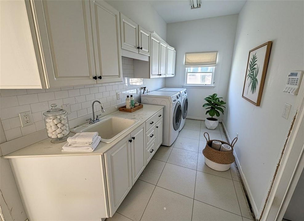 待售: $2,999,990 (5 贝兹, 5 浴室, 4558 平方英尺)