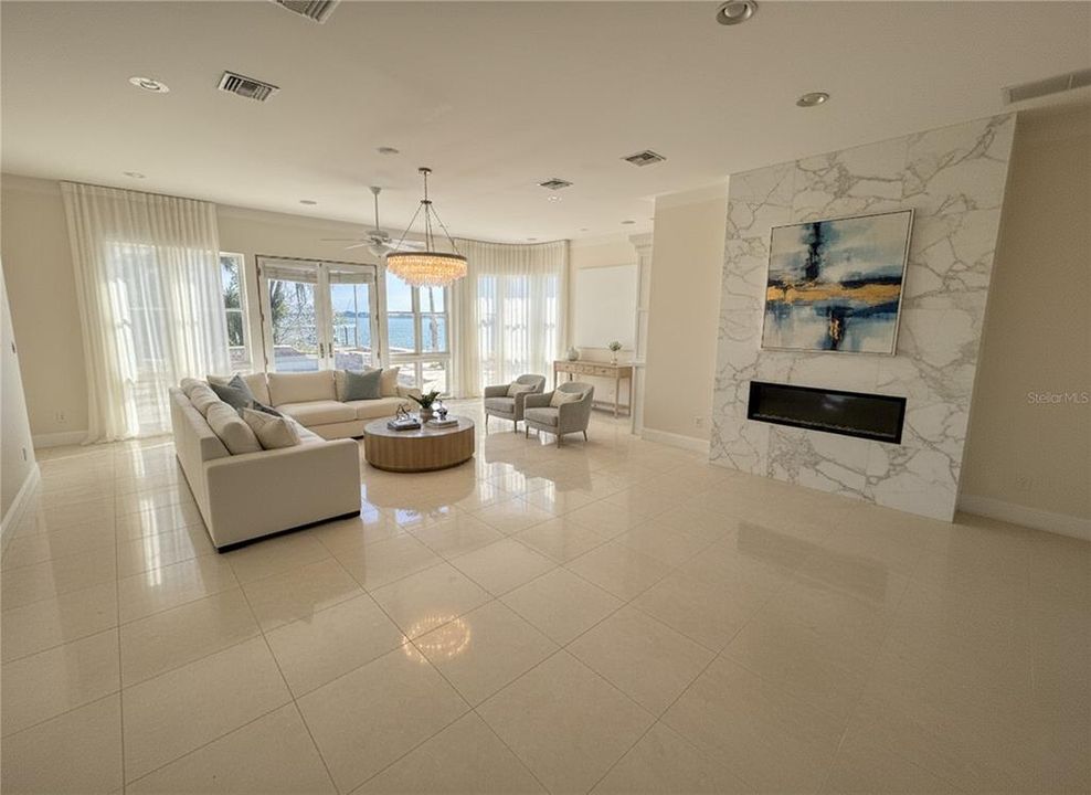 待售: $2,999,990 (5 贝兹, 5 浴室, 4558 平方英尺)