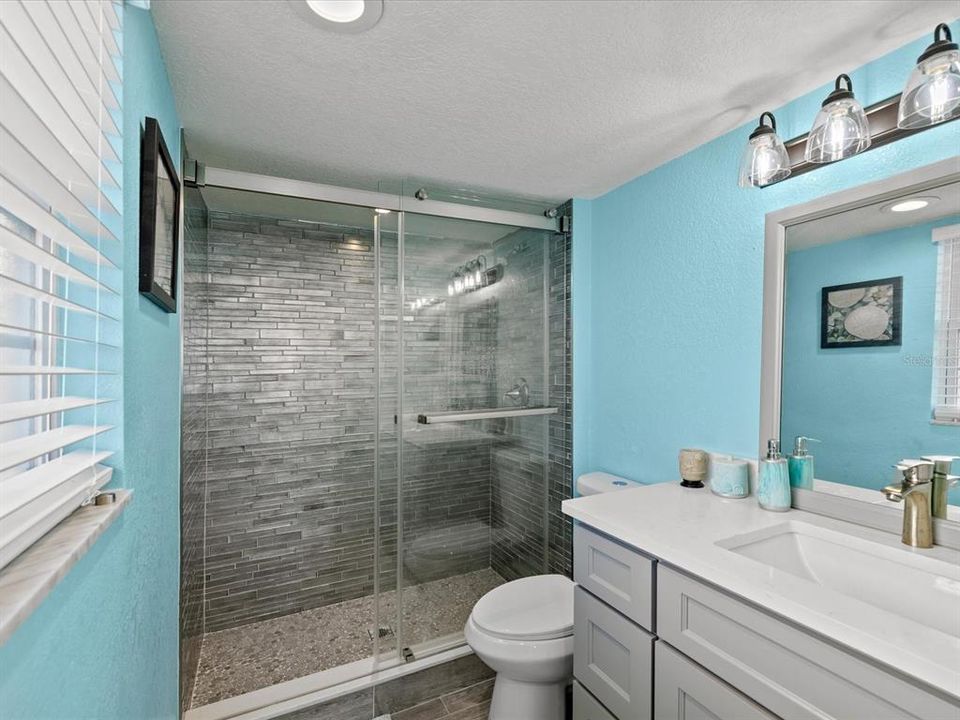 待售: $475,000 (2 贝兹, 2 浴室, 784 平方英尺)