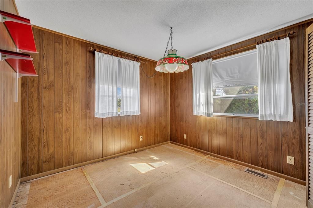 For Sale: $269,000 (4 beds, 2 baths, 1836 Square Feet)