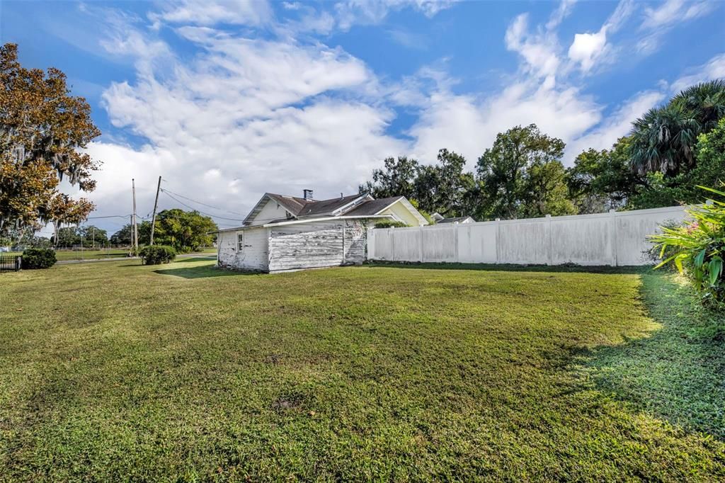 For Sale: $269,000 (4 beds, 2 baths, 1836 Square Feet)