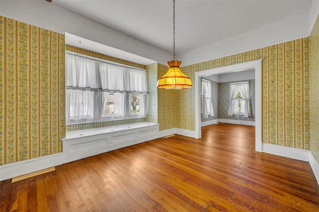 For Sale: $269,000 (4 beds, 2 baths, 1836 Square Feet)