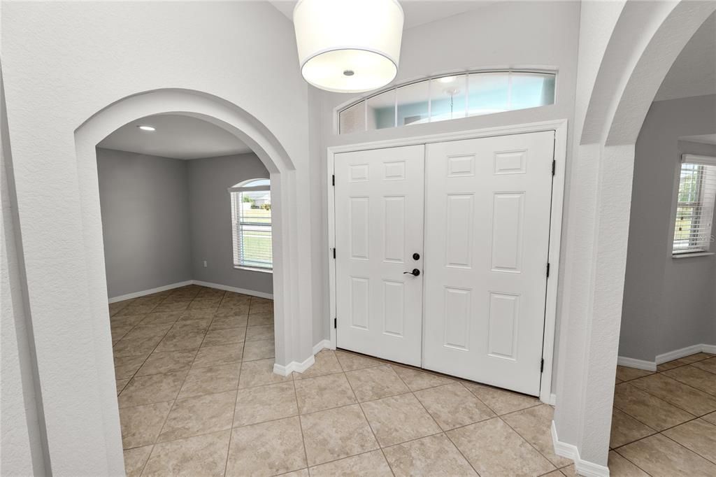 For Rent: $2,400 (3 beds, 2 baths, 1636 Square Feet)