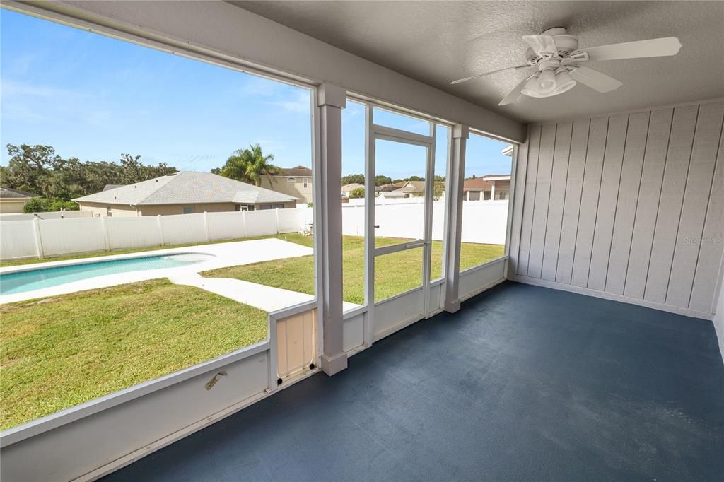 For Rent: $2,400 (3 beds, 2 baths, 1636 Square Feet)