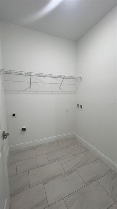 В аренду: $1,899 (4 спален, 2 ванн, 1580 Квадратных фут)