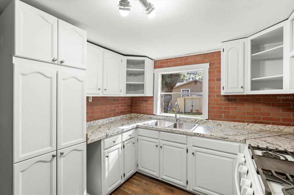 En Venta: $170,000 (2 camas, 1 baños, 872 Pies cuadrados)