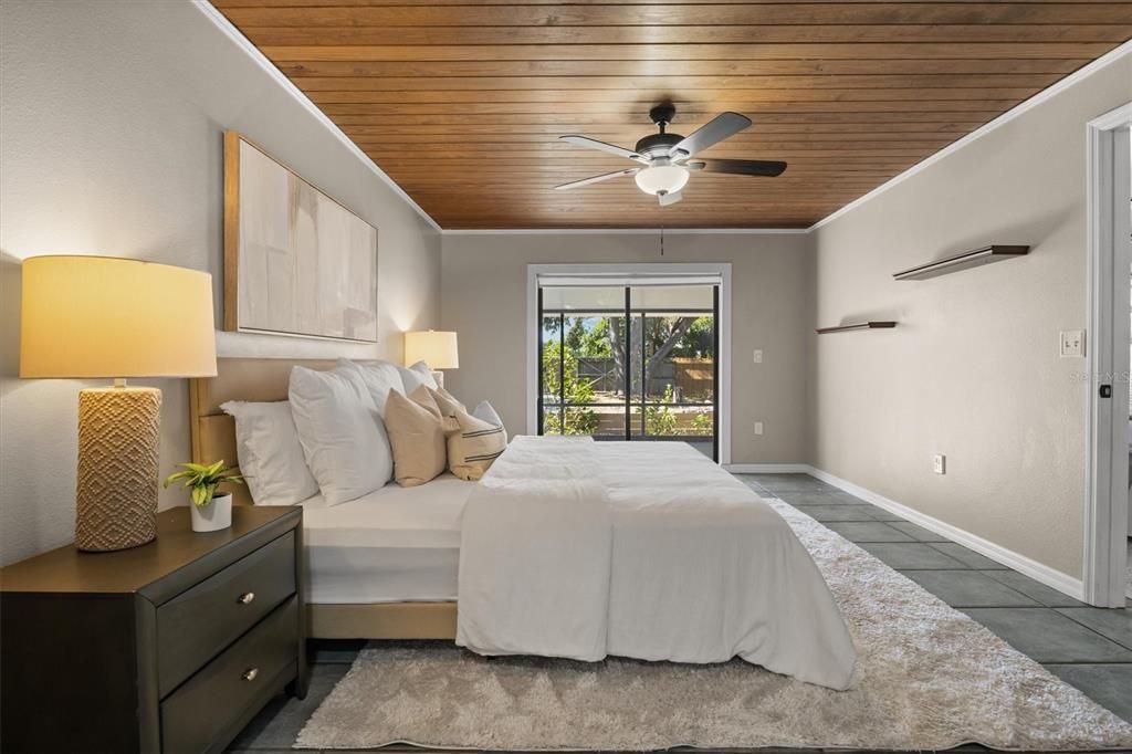 合同活跃: $389,900 (3 贝兹, 2 浴室, 1721 平方英尺)