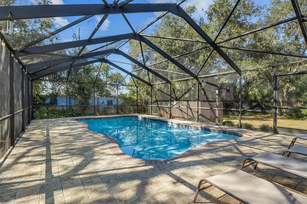 合同活跃: $389,900 (3 贝兹, 2 浴室, 1721 平方英尺)