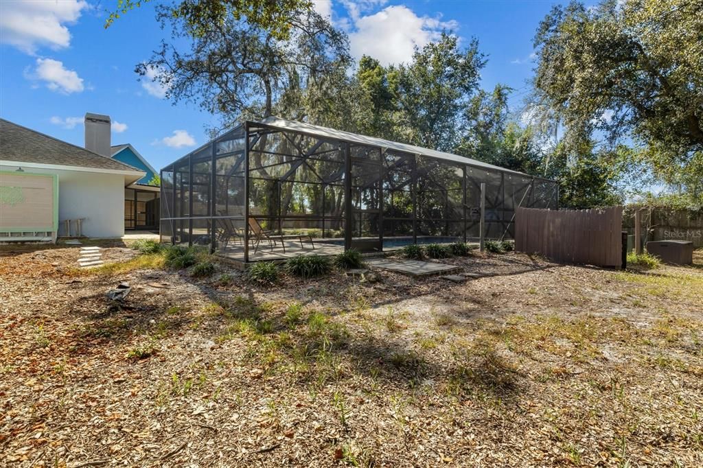 合同活跃: $389,900 (3 贝兹, 2 浴室, 1721 平方英尺)