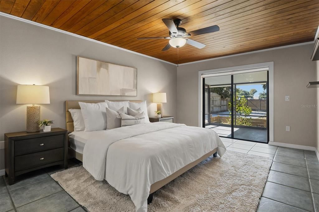 合同活跃: $389,900 (3 贝兹, 2 浴室, 1721 平方英尺)