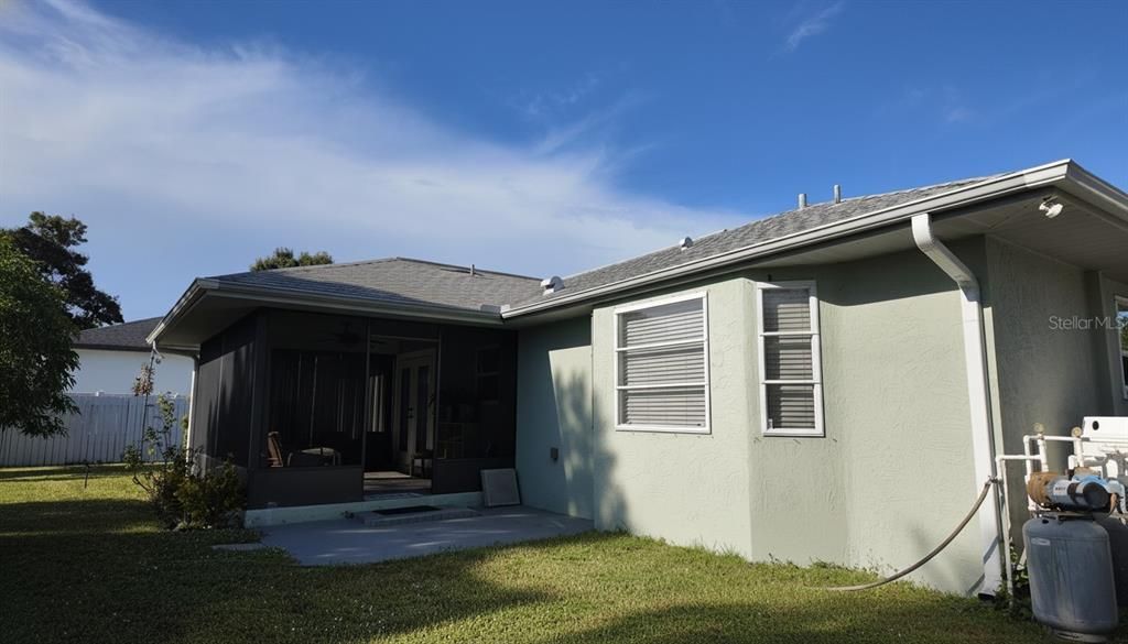 出租: $2,250 (2 贝兹, 2 浴室, 985 平方英尺)