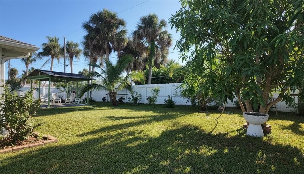 出租: $2,250 (2 贝兹, 2 浴室, 985 平方英尺)