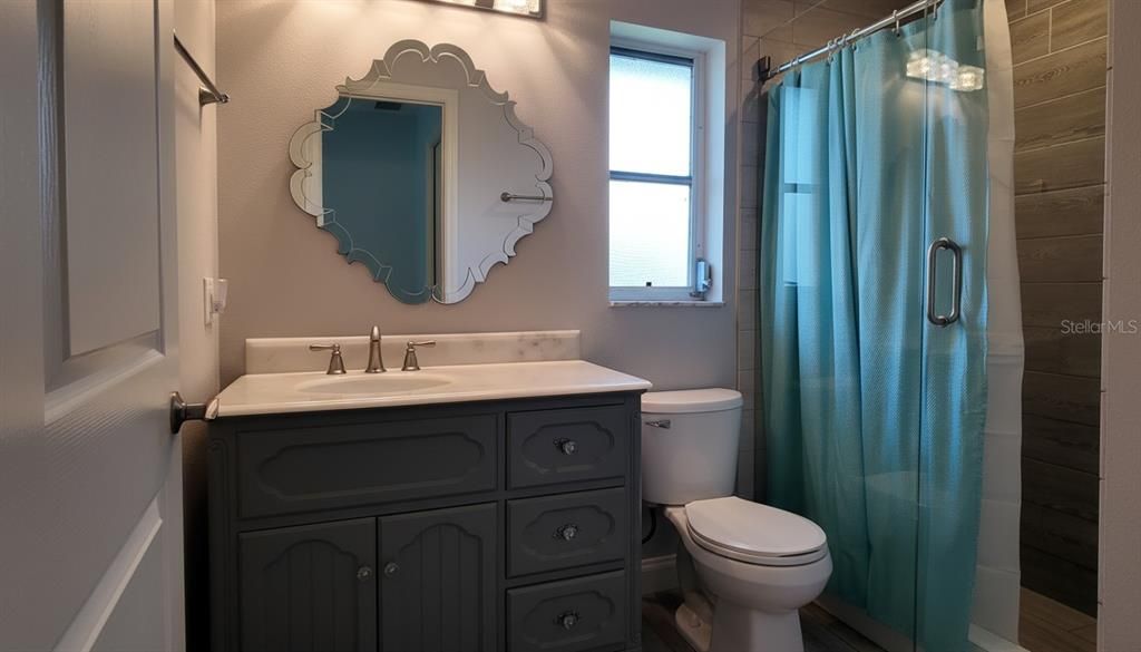 出租: $2,250 (2 贝兹, 2 浴室, 985 平方英尺)