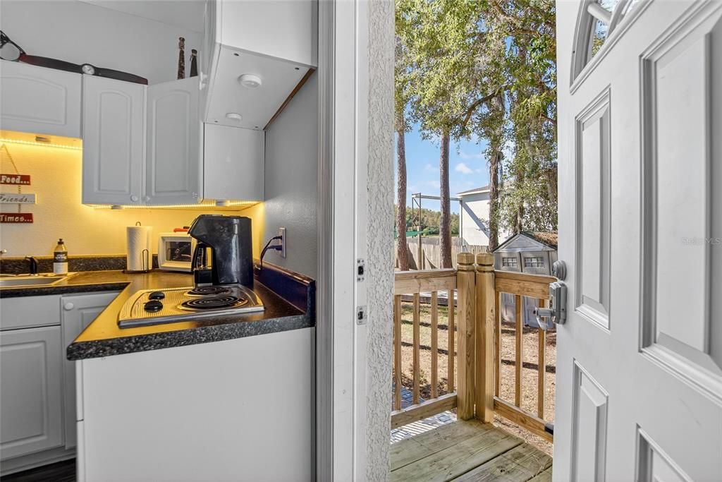 For Rent: $1,850 (2 beds, 1 baths, 1322 Square Feet)