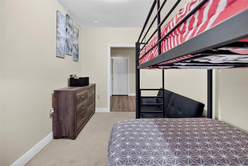 For Rent: $1,850 (2 beds, 1 baths, 1322 Square Feet)