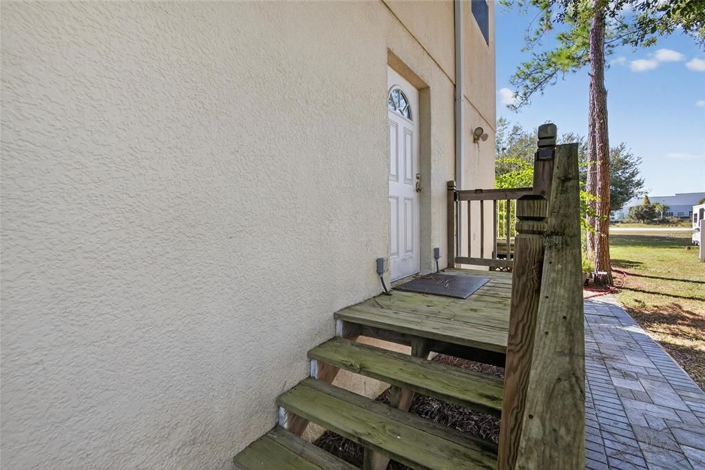 For Rent: $1,850 (2 beds, 1 baths, 1322 Square Feet)