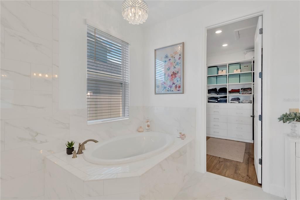 For Sale: $750,000 (4 beds, 4 baths, 2920 Square Feet)