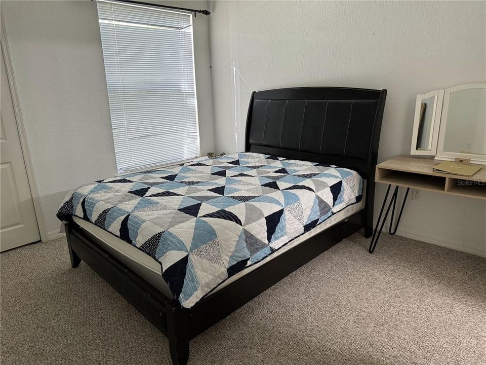 На продажу: $220,000 (2 спален, 2 ванн, 1048 Квадратных фут)