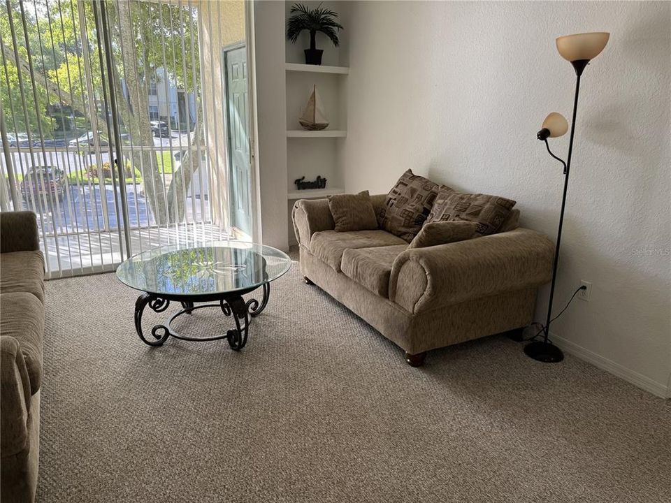 На продажу: $220,000 (2 спален, 2 ванн, 1048 Квадратных фут)